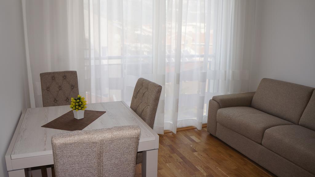 בודווה Apartments Lora Bokeljske Brigade מראה חיצוני תמונה