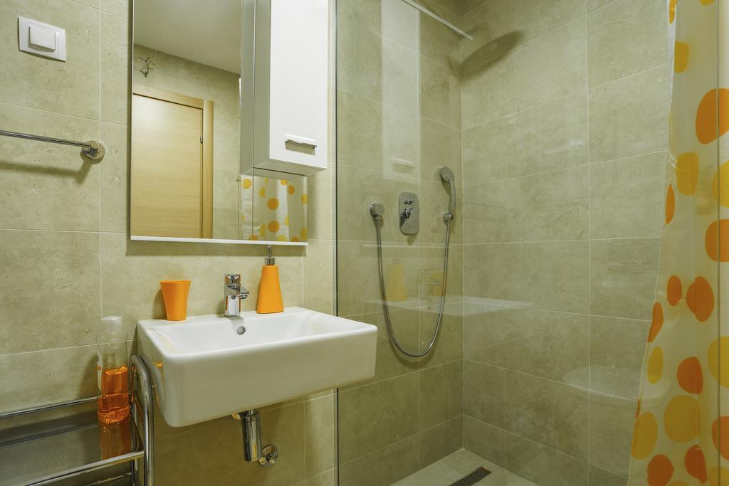 בודווה Apartments Lora Bokeljske Brigade מראה חיצוני תמונה