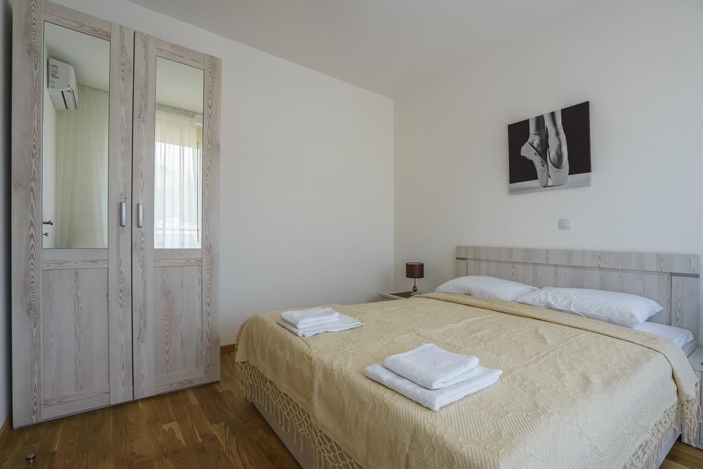 בודווה Apartments Lora Bokeljske Brigade מראה חיצוני תמונה