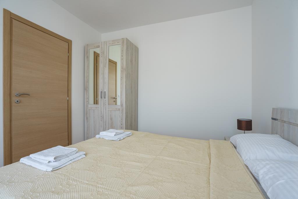 בודווה Apartments Lora Bokeljske Brigade מראה חיצוני תמונה