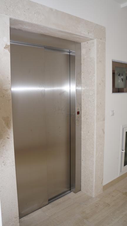בודווה Apartments Lora Bokeljske Brigade מראה חיצוני תמונה