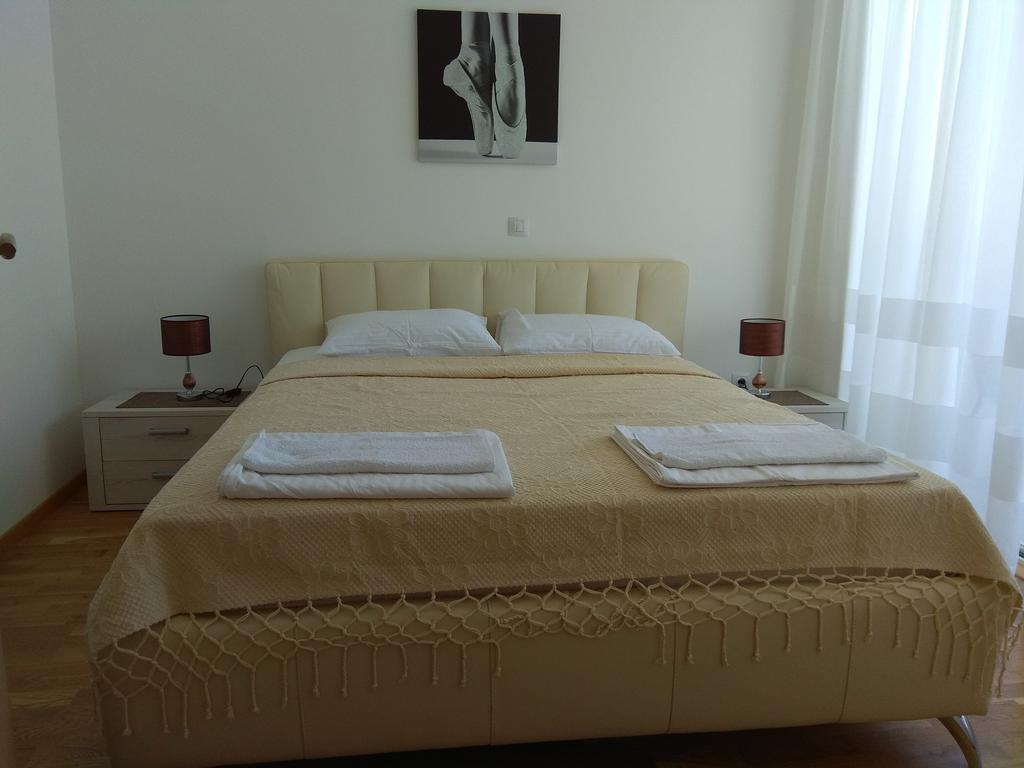 בודווה Apartments Lora Bokeljske Brigade מראה חיצוני תמונה