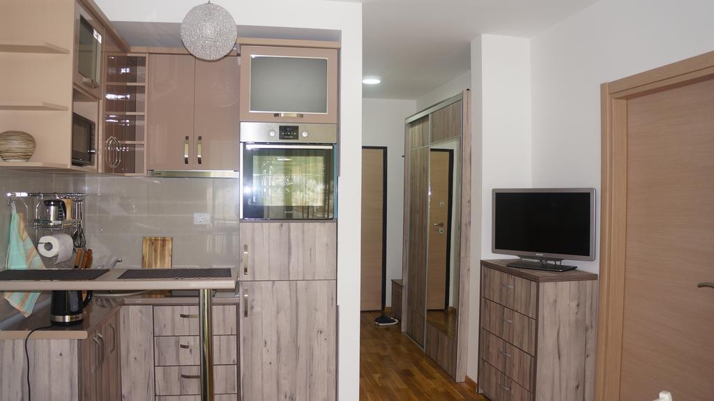 בודווה Apartments Lora Bokeljske Brigade מראה חיצוני תמונה